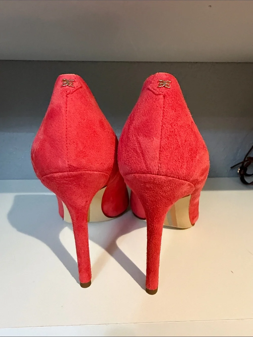 Women's Coral Suede Pointed-Toe Stiletto Pumps - Picture 2 of 8